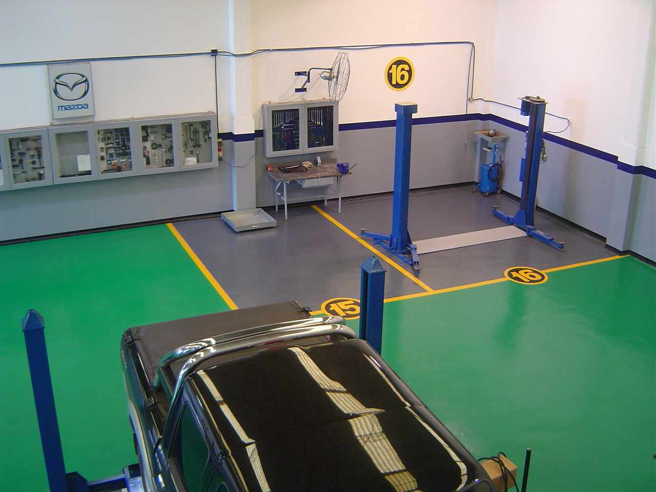 Concesionario oficial Ford foto 2