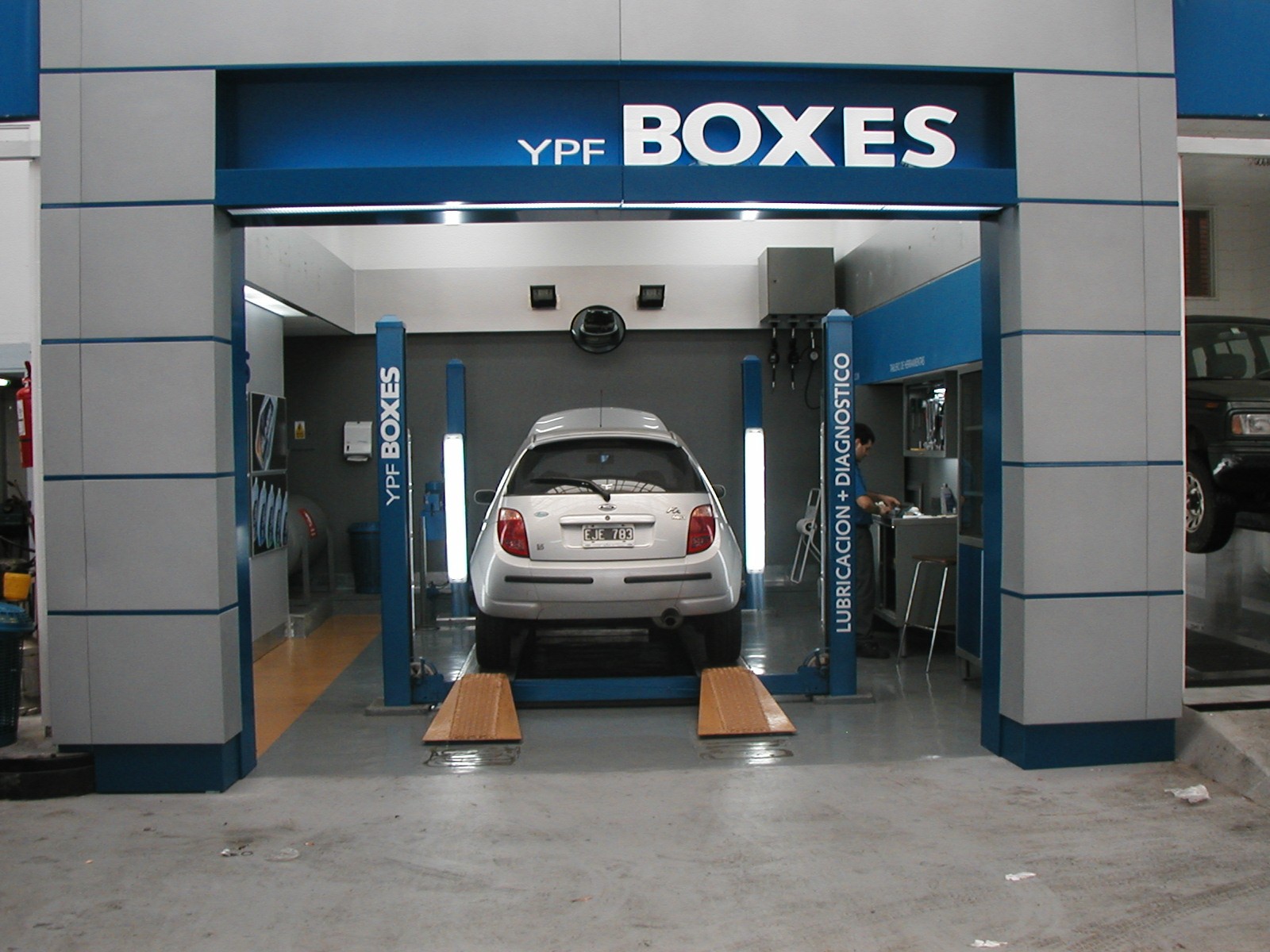 Boxes Lubricentro YPF foto 2