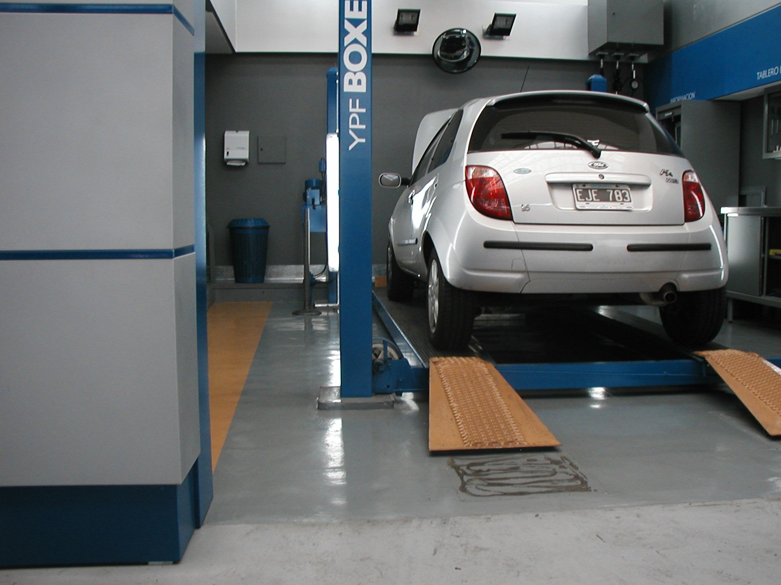 Boxes Lubricentro YPF foto 3